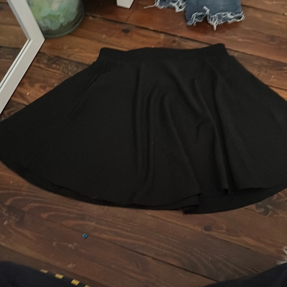 Black skater skirt
